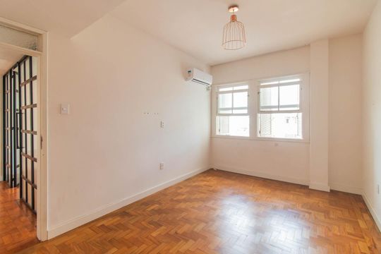 Quarto 2 de apartamento à venda com 2 quartos, 111m² em Centro Histórico, Porto Alegre