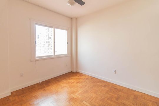 Quarto 1 de apartamento à venda com 2 quartos, 111m² em Centro Histórico, Porto Alegre