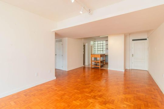 Sala de apartamento à venda com 2 quartos, 111m² em Centro Histórico, Porto Alegre