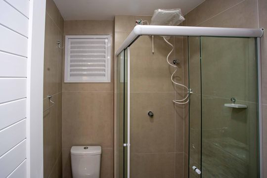 Banheiro Social de casa de condomínio para alugar com 1 quarto, 21m² em Centro, Diadema
