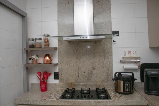 Cozinha de apartamento para alugar com 3 quartos, 176m² em Santa Tereza, Belo Horizonte