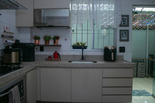 Cozinha de apartamento para alugar com 3 quartos, 176m² em Santa Tereza, Belo Horizonte