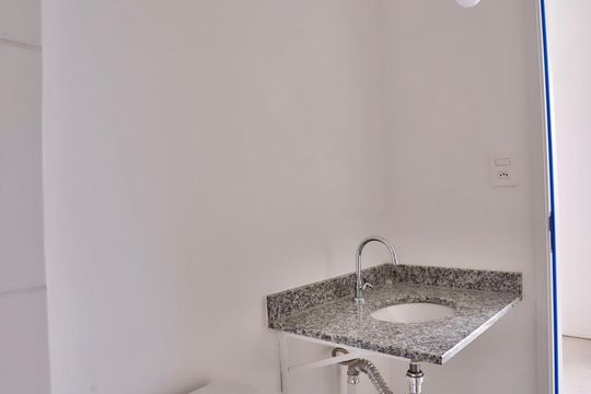 Banheiro de kitnet/studio à venda com 1 quarto, 24m² em Belenzinho, São Paulo