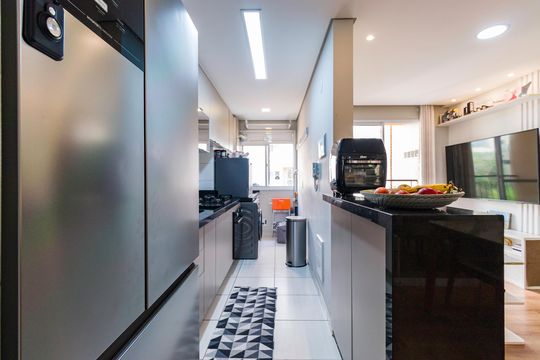 Cozinha de apartamento à venda com 2 quartos, 55m² em Vila Andrade, São Paulo