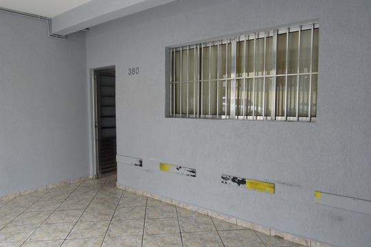 Garagem de casa à venda com 2 quartos, 150m² em Jardim das Flores, Osasco