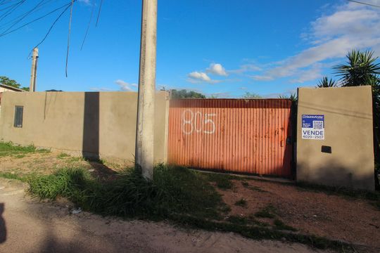Fachada de casa de condomínio à venda com 1 quarto, 36m² em Cristal, Porto Alegre