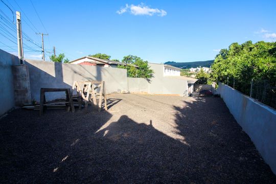 Área Externa de casa de condomínio à venda com 1 quarto, 36m² em Cristal, Porto Alegre