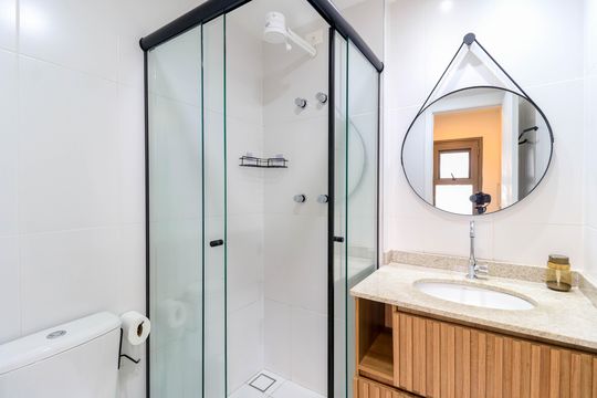 Banheiro Social de kitnet/studio para alugar com 1 quarto, 22m² em Campo Belo, São Paulo