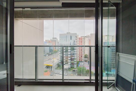 Varanda de kitnet/studio para alugar com 1 quarto, 20m² em Paraíso, São Paulo