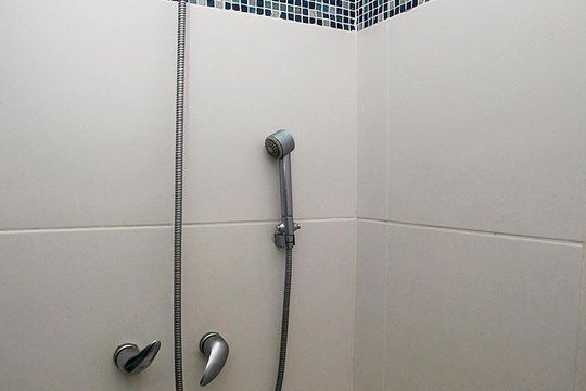 Banheiro 2 de casa à venda com 3 quartos, 260m² em Petrópolis, Porto Alegre