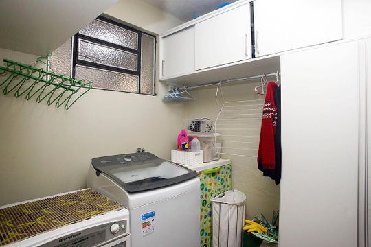 Área de Serviço + Despensa de casa à venda com 3 quartos, 260m² em Petrópolis, Porto Alegre