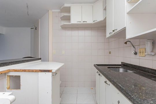 Cozinha de apartamento para alugar com 2 quartos, 57m² em Aclimação, São Paulo
