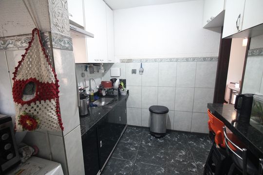 Cozinha  de apartamento à venda com 3 quartos, 62m² em Santa Helena, Belo Horizonte