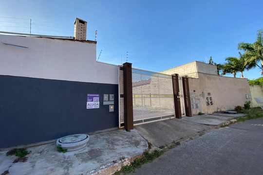 Fachada de casa de condomínio para alugar com 5 quartos, 780m² em Samambaia Sul (Samambaia), Brasília