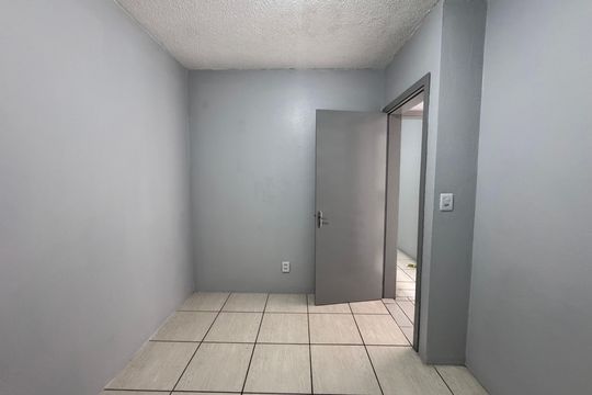 Quarto 2 de apartamento para alugar com 2 quartos, 55m² em Rio dos Sinos, São Leopoldo