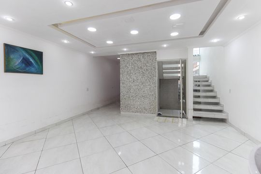 Sala de casa para alugar com 3 quartos, 105m² em Parque Savoy City, São Paulo