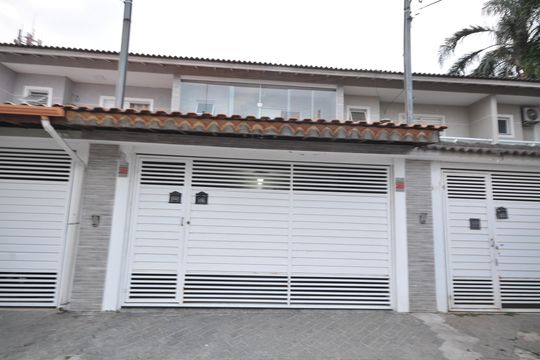 Fachada de casa à venda com 3 quartos, 94m² em Vila Nova Carolina, São Paulo