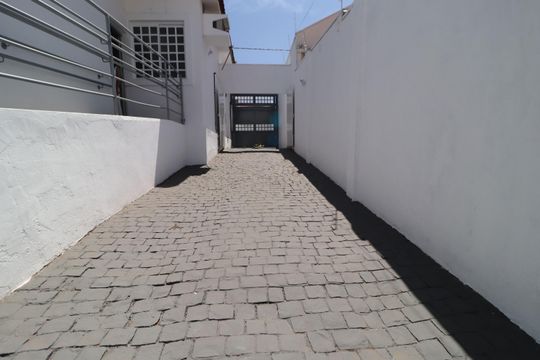 Garagem de casa para alugar com 3 quartos, 107m² em Centro, Uberlândia