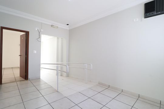 Sala de casa para alugar com 3 quartos, 107m² em Centro, Uberlândia