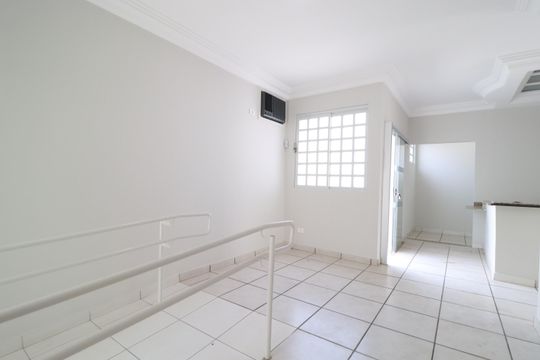 Casa para alugar com 3 quartos, 107m² em Centro, Uberlândia