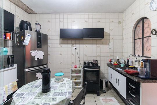 Cozinha de casa para alugar com 3 quartos, 104m² em Parque Savoi City, São Paulo
