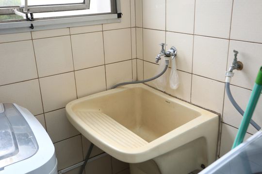 Área de Serviço de apartamento para alugar com 3 quartos, 176m² em Jardim Londrina, São Paulo