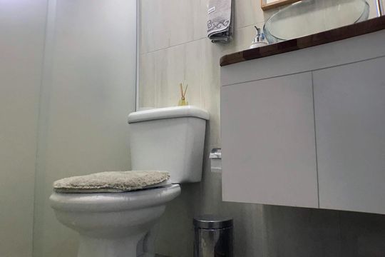 Banheiro de apartamento à venda com 3 quartos, 69m² em Centro, Guarulhos