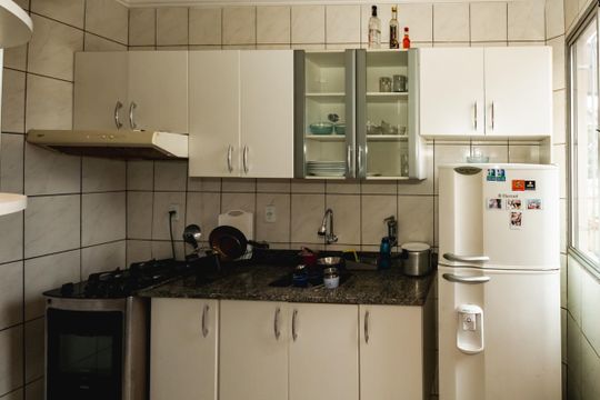 Cozinha de apartamento à venda com 2 quartos, 130m² em Planalto, Belo Horizonte