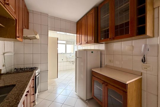 Cozinha de apartamento à venda com 3 quartos, 106m² em Itaim Bibi, São Paulo