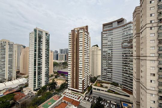 Vista de apartamento à venda com 3 quartos, 106m² em Itaim Bibi, São Paulo