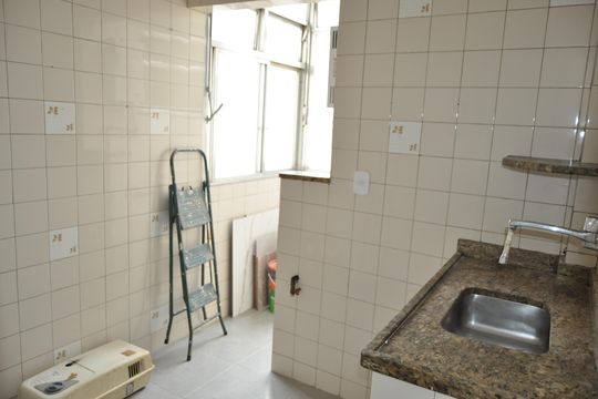 Cozinha de apartamento à venda com 2 quartos, 55m² em Engenho Novo, Rio de Janeiro