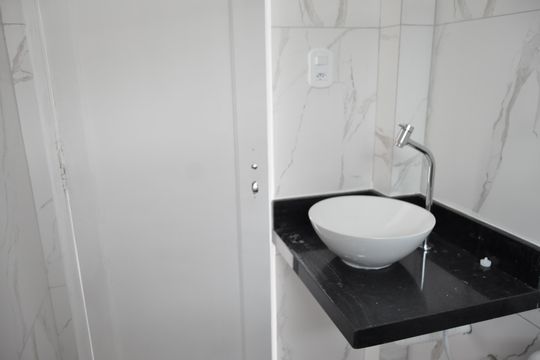 Banheiro de apartamento à venda com 2 quartos, 55m² em Engenho Novo, Rio de Janeiro