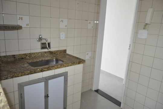 Cozinha de apartamento à venda com 2 quartos, 55m² em Engenho Novo, Rio de Janeiro