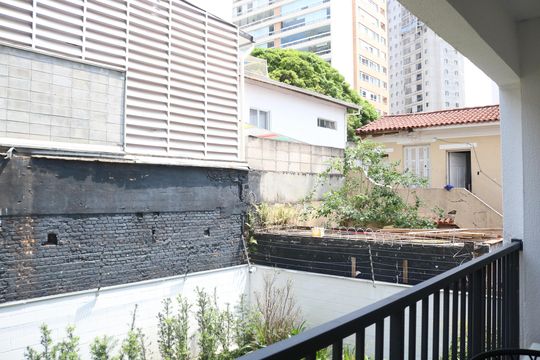 Varanda de kitnet/studio para alugar com 1 quarto, 28m² em Barra Funda, São Paulo