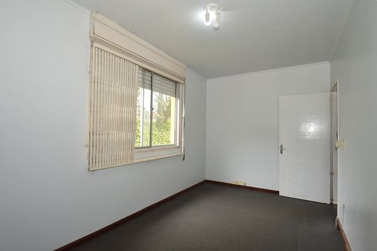 Quarto 1 de apartamento à venda com 2 quartos, 58m² em Jardim Itu, Porto Alegre