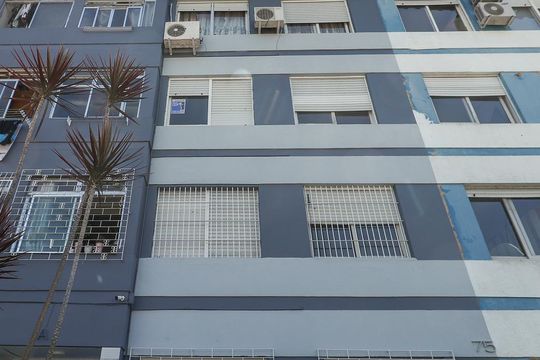 Fachada de apartamento para alugar com 1 quarto, 65m² em Jardim Dona Leopoldina, Porto Alegre