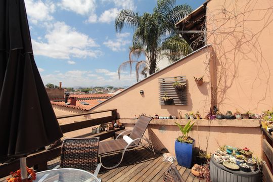 Deck de casa à venda com 3 quartos, 375m² em Santa Amelia, Belo Horizonte