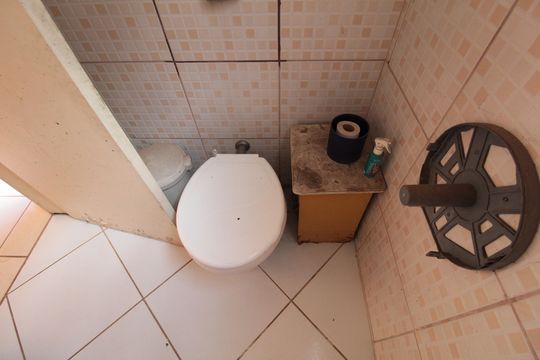 Banheiro Social 2 de casa à venda com 3 quartos, 375m² em Santa Amelia, Belo Horizonte