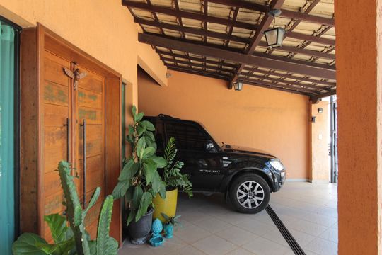 Garagem de casa à venda com 3 quartos, 375m² em Santa Amelia, Belo Horizonte