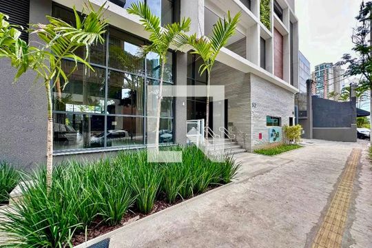 Fachada de kitnet/studio para alugar com 1 quarto, 25m² em Jardim das Acacias, São Paulo
