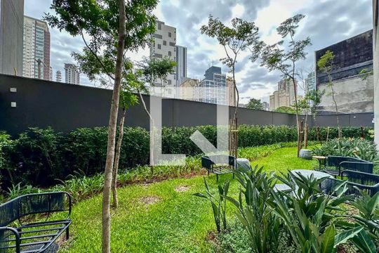 Área comum de kitnet/studio para alugar com 1 quarto, 25m² em Jardim das Acacias, São Paulo