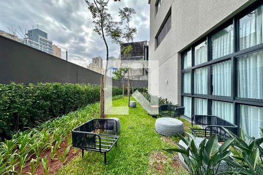 Área comum de kitnet/studio para alugar com 1 quarto, 25m² em Jardim das Acacias, São Paulo