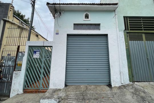 Fachada de casa à venda com 3 quartos, 150m² em Vila Ré, São Paulo