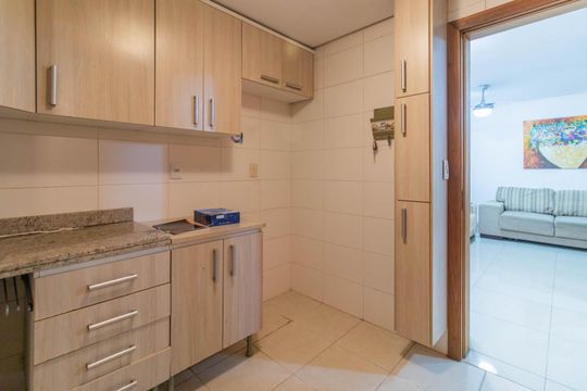 Cozinha de apartamento à venda com 3 quartos, 142m² em Menino Deus, Porto Alegre