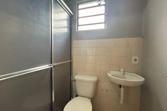 Banheiro Social de apartamento à venda com 2 quartos, 45m² em Rondônia, Novo Hamburgo