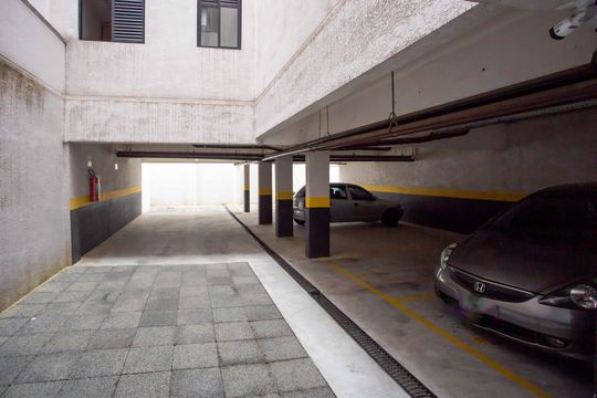 Garagem de apartamento à venda com 2 quartos, 46m² em Centro, Diadema