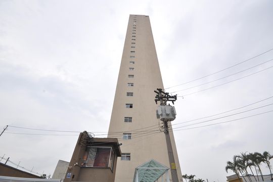 Fachada de apartamento para alugar com 2 quartos, 67m² em Vila Constança, São Paulo
