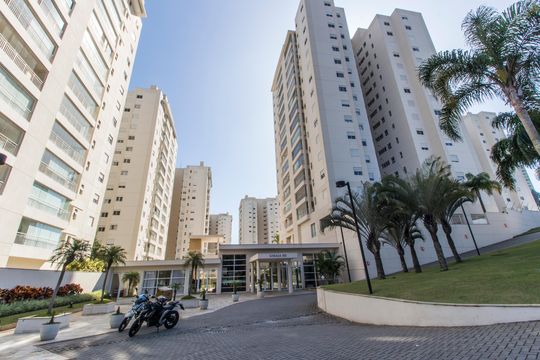 Fachada de apartamento à venda com 3 quartos, 133m² em Tamboré, Santana de Parnaíba