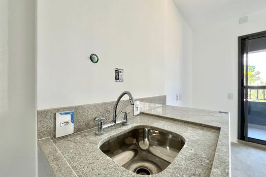 Cozinha de kitnet/studio à venda com 1 quarto, 24m² em Vila Santa Catarina, São Paulo