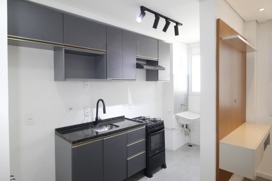 Cozinha de apartamento à venda com 2 quartos, 39m² em Sarandi, Porto Alegre